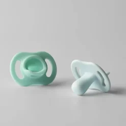 Tommee Tippee Ultra-Light Stayput Pacifier 0-6 Months