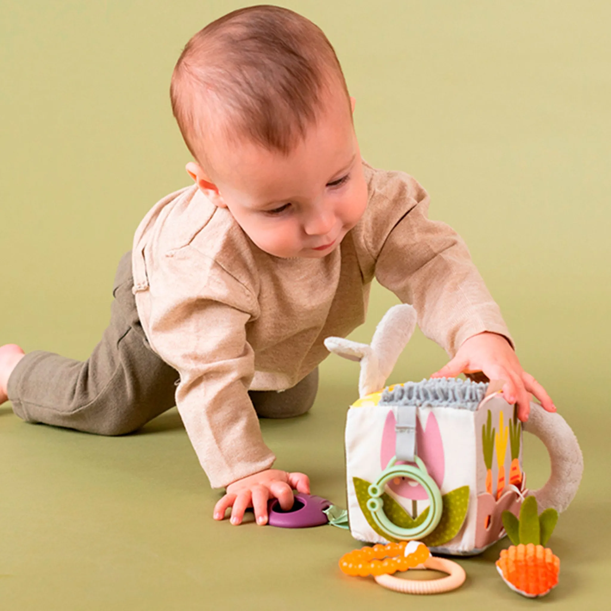 Taf Toy Urban Garden Activity Cube