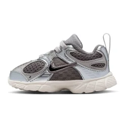 Nike V5 RNR Shoe 5-10